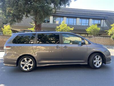 2012 Toyota Sienna SE 8-Passenger   - Photo 9 - Sacramento, CA 95825
