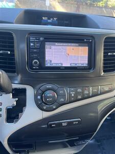 2012 Toyota Sienna SE 8-Passenger   - Photo 34 - Sacramento, CA 95825
