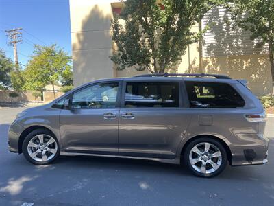 2012 Toyota Sienna SE 8-Passenger   - Photo 5 - Sacramento, CA 95825