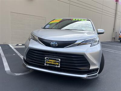 2021 Toyota Sienna LE 8-Passenger   - Photo 2 - Sacramento, CA 95825