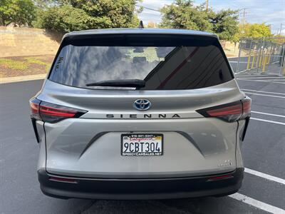 2021 Toyota Sienna LE 8-Passenger   - Photo 7 - Sacramento, CA 95825