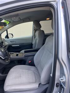 2021 Toyota Sienna LE 8-Passenger   - Photo 11 - Sacramento, CA 95825
