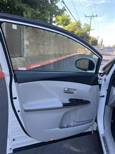 2012 Toyota Venza LE - Photo 13 - Sacramento, CA 95825