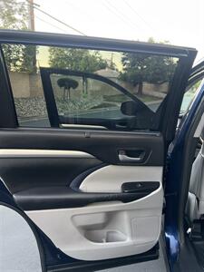2015 Toyota Highlander XLE - Photo 12 - Sacramento, CA 95825