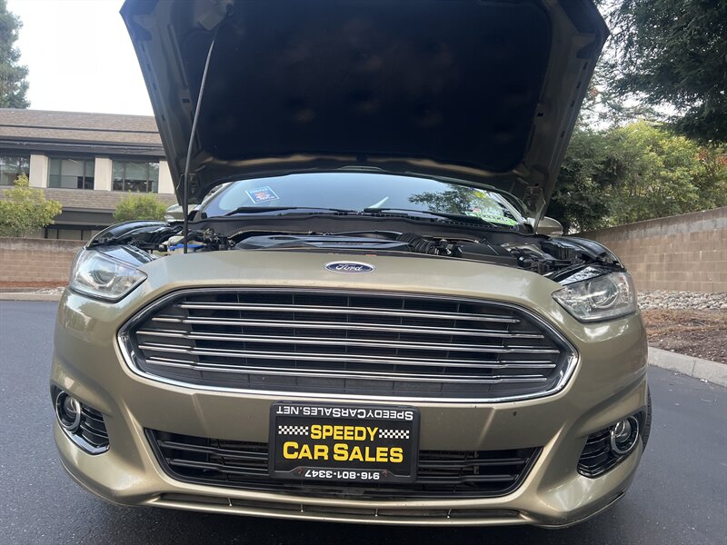 2013 Ford Fusion SE photo 26