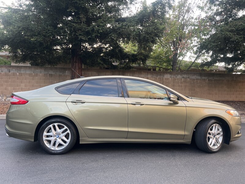 2013 Ford Fusion SE photo 7