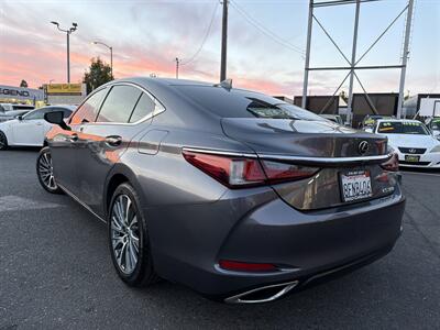 2019 Lexus ES F SPORT - Photo 5 - Sacramento, CA 95825