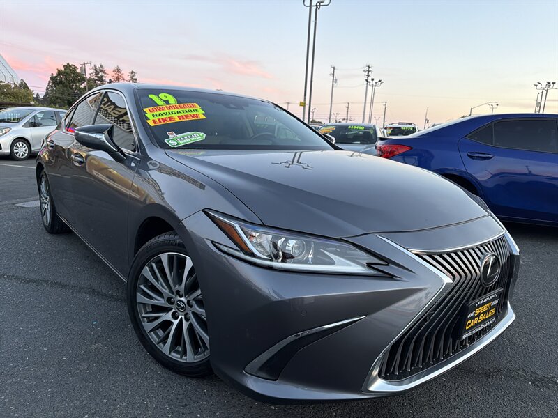 2019 Lexus ES F SPORT   - Photo 1 - Sacramento, CA 95825