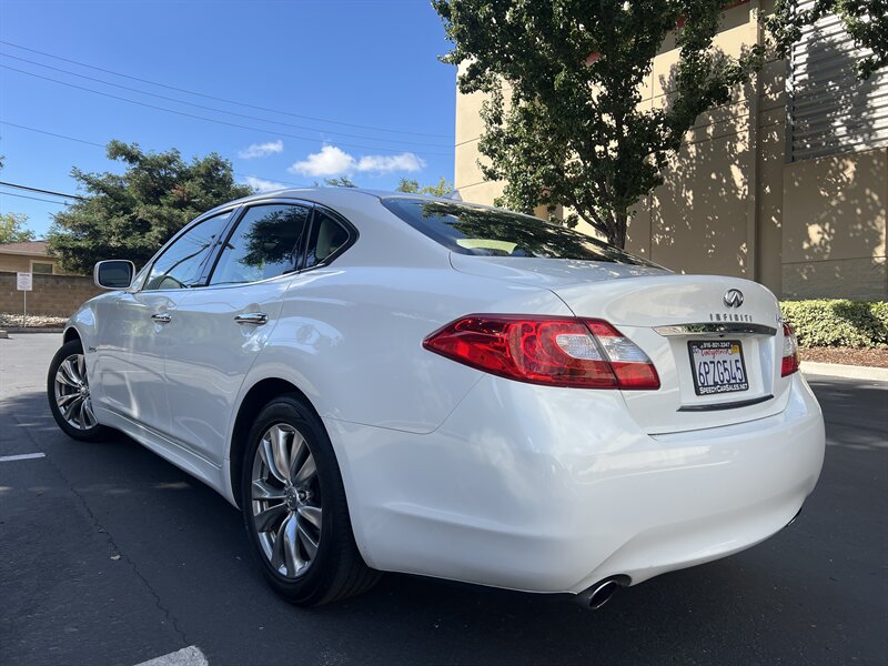 2012 Infiniti M35h photo 3