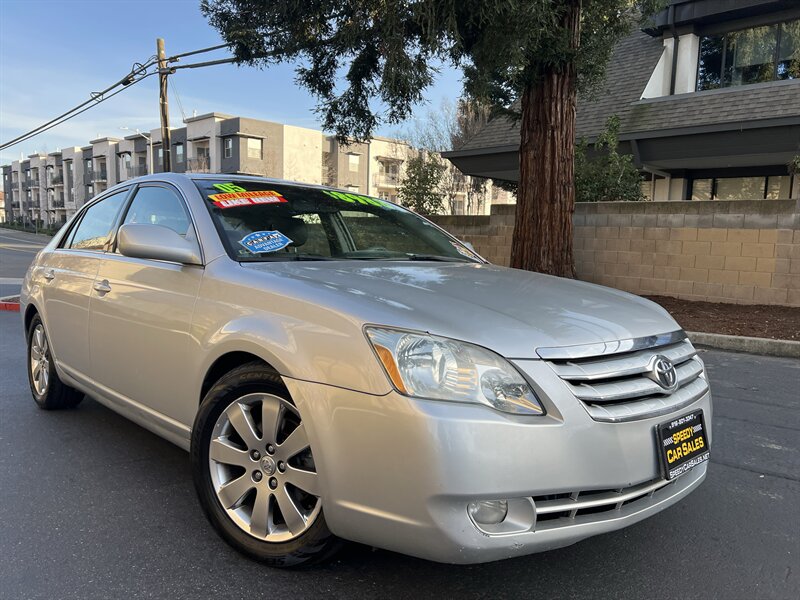 2005 Toyota Avalon XLS  