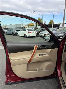 2010 Toyota Highlander Limited - Photo 13 - Sacramento, CA 95825