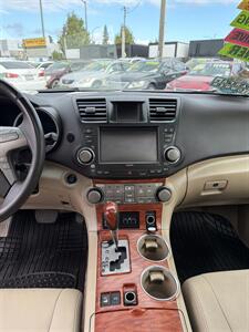 2010 Toyota Highlander Limited - Photo 18 - Sacramento, CA 95825