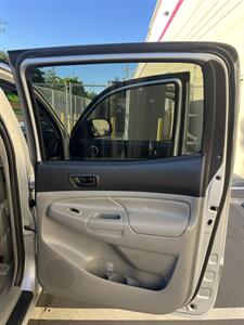2006 Toyota Tacoma PreRunner V6 - Photo 26 - Sacramento, CA 95825