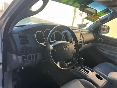 2006 Toyota Tacoma PreRunner V6 - Photo 12 - Sacramento, CA 95825