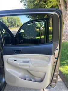 2009 Toyota Tacoma PreRunner V6   - Photo 24 - Sacramento, CA 95825