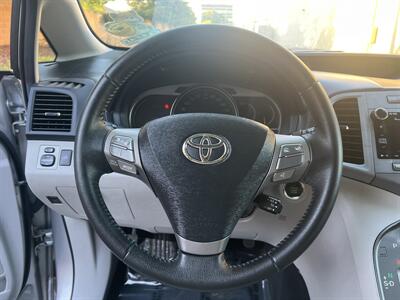 2011 Toyota Venza FWD V6 - Photo 17 - Sacramento, CA 95825