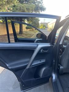 2015 Toyota RAV4 XLE   - Photo 15 - Sacramento, CA 95825