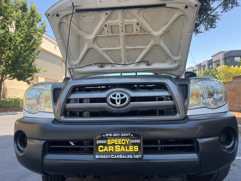 2010 Toyota Tacoma photo 11