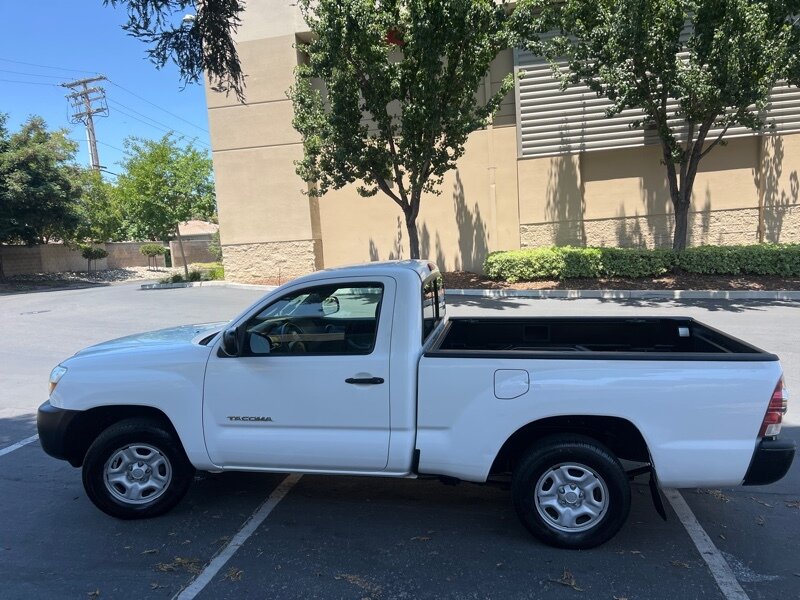 2010 Toyota Tacoma photo 3