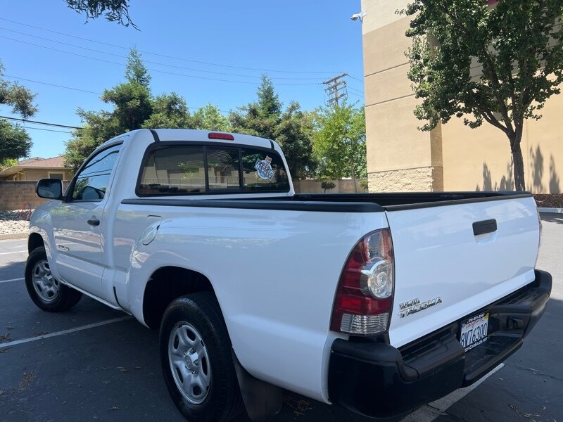 2010 Toyota Tacoma photo 4
