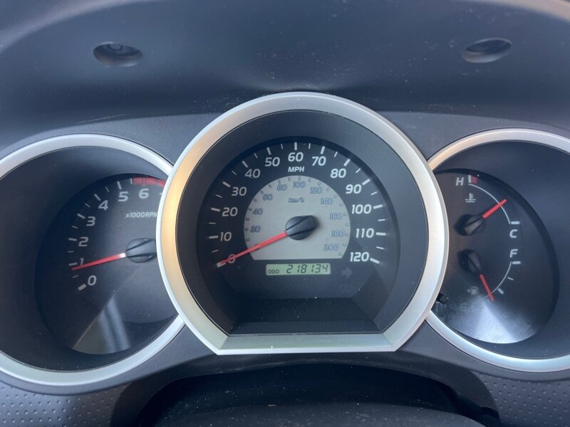 2010 Toyota Tacoma photo 13