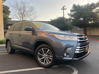 2018 Toyota Highlander XLE   - Photo 1 - Sacramento, CA 95825