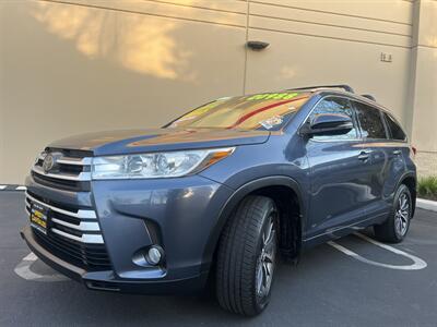2018 Toyota Highlander XLE   - Photo 4 - Sacramento, CA 95825
