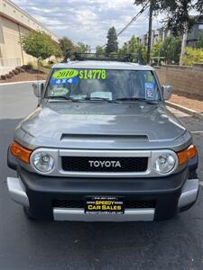 2010 Toyota FJ Cruiser   - Photo 2 - Sacramento, CA 95825