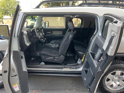 2010 Toyota FJ Cruiser   - Photo 11 - Sacramento, CA 95825