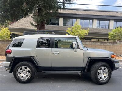 2010 Toyota FJ Cruiser   - Photo 10 - Sacramento, CA 95825