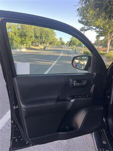 2022 Toyota Tacoma TRD Off-Road - Photo 15 - Sacramento, CA 95825