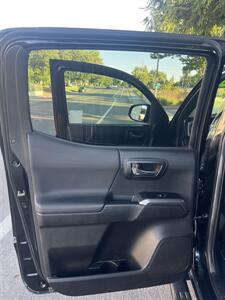 2022 Toyota Tacoma TRD Off-Road - Photo 16 - Sacramento, CA 95825