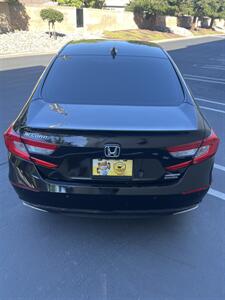 2018 Honda Accord Hybrid Touring   - Photo 8 - Sacramento, CA 95825