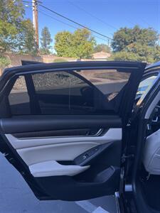2018 Honda Accord Hybrid Touring   - Photo 15 - Sacramento, CA 95825