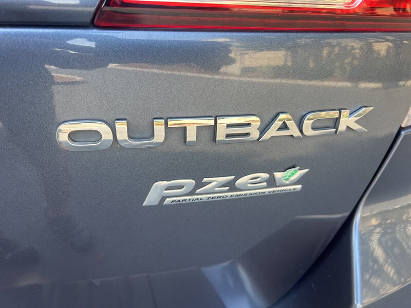 2013 Subaru Outback 2.5i Premium photo 25