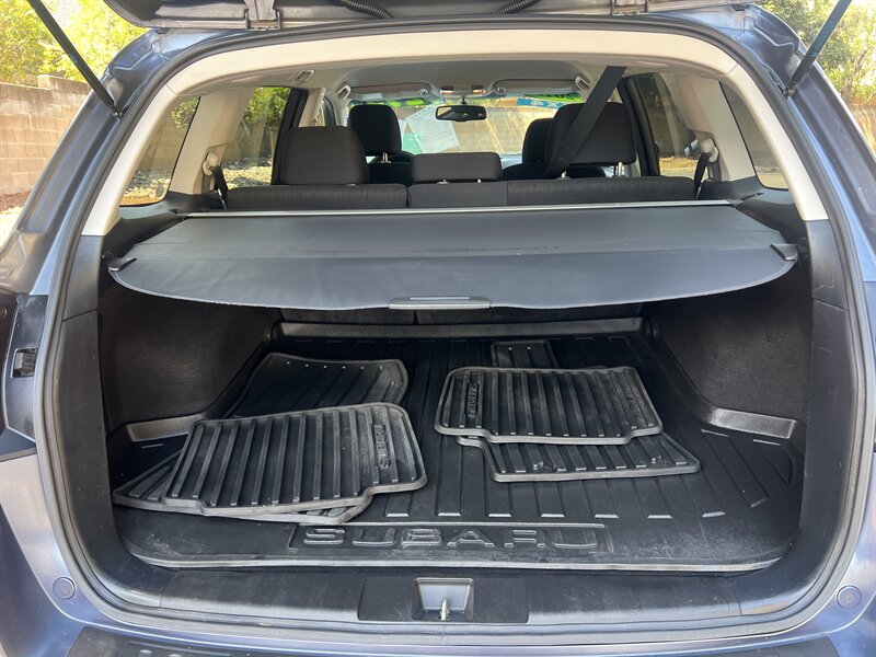 2013 Subaru Outback 2.5i Premium photo 13