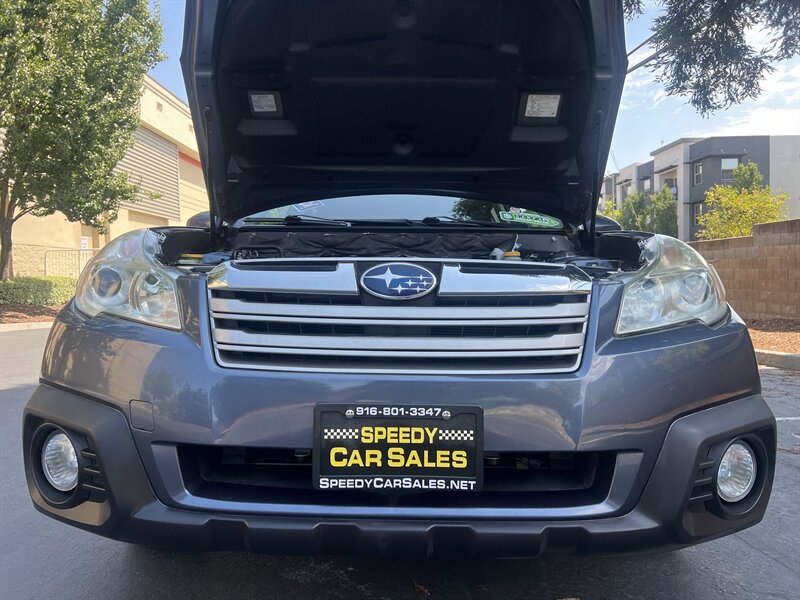 2013 Subaru Outback 2.5i Premium photo 23