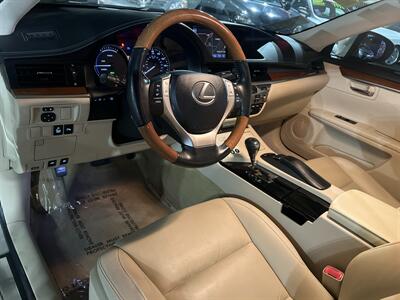 2013 Lexus ES 300h - Photo 14 - Sacramento, CA 95825