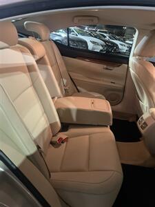 2013 Lexus ES 300h - Photo 24 - Sacramento, CA 95825
