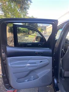 2010 Toyota Tacoma V6   - Photo 17 - Sacramento, CA 95825