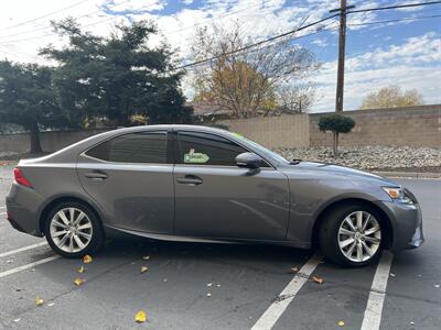 2016 Lexus IS 200t   - Photo 10 - Sacramento, CA 95825