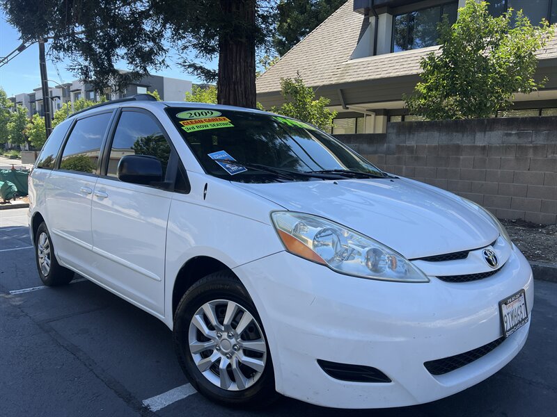 2009 Toyota Sienna LE 7-Passenger   - Photo 1 - Sacramento, CA 95825