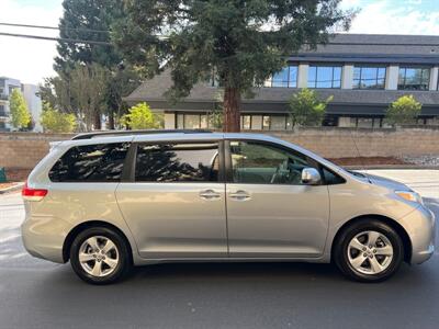 2013 Toyota Sienna LE 8-Passenger   - Photo 10 - Sacramento, CA 95825