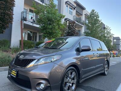 2014 Toyota Sienna SE 8-Passenger   - Photo 4 - Sacramento, CA 95825