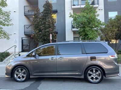 2014 Toyota Sienna SE 8-Passenger   - Photo 5 - Sacramento, CA 95825