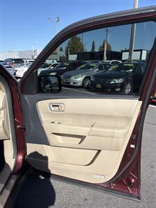 2010 Honda Pilot Touring w/Navi w/DVD   - Photo 27 - Sacramento, CA 95825