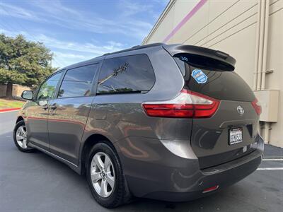 2018 Toyota Sienna LE 8-Passenger   - Photo 6 - Sacramento, CA 95825
