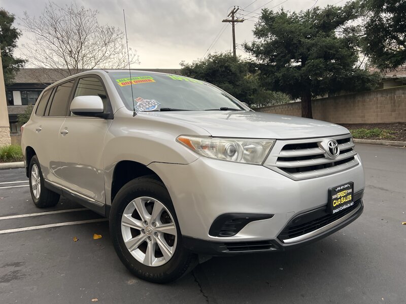 2011 Toyota Highlander   - Photo 1 - Sacramento, CA 95825