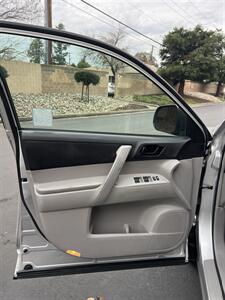 2011 Toyota Highlander   - Photo 13 - Sacramento, CA 95825