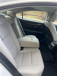 2014 Lexus ES 350   - Photo 22 - Sacramento, CA 95825